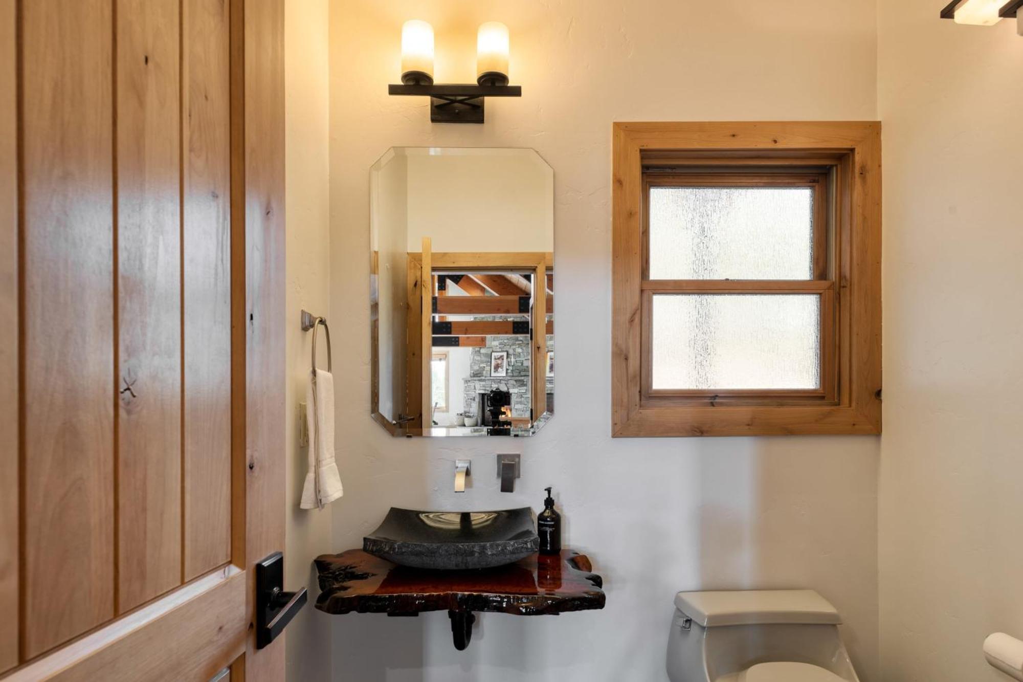 Coyote Moon By Avantstay Cabin Wsauna Mins From Dt Truckee Northstar 외부 사진