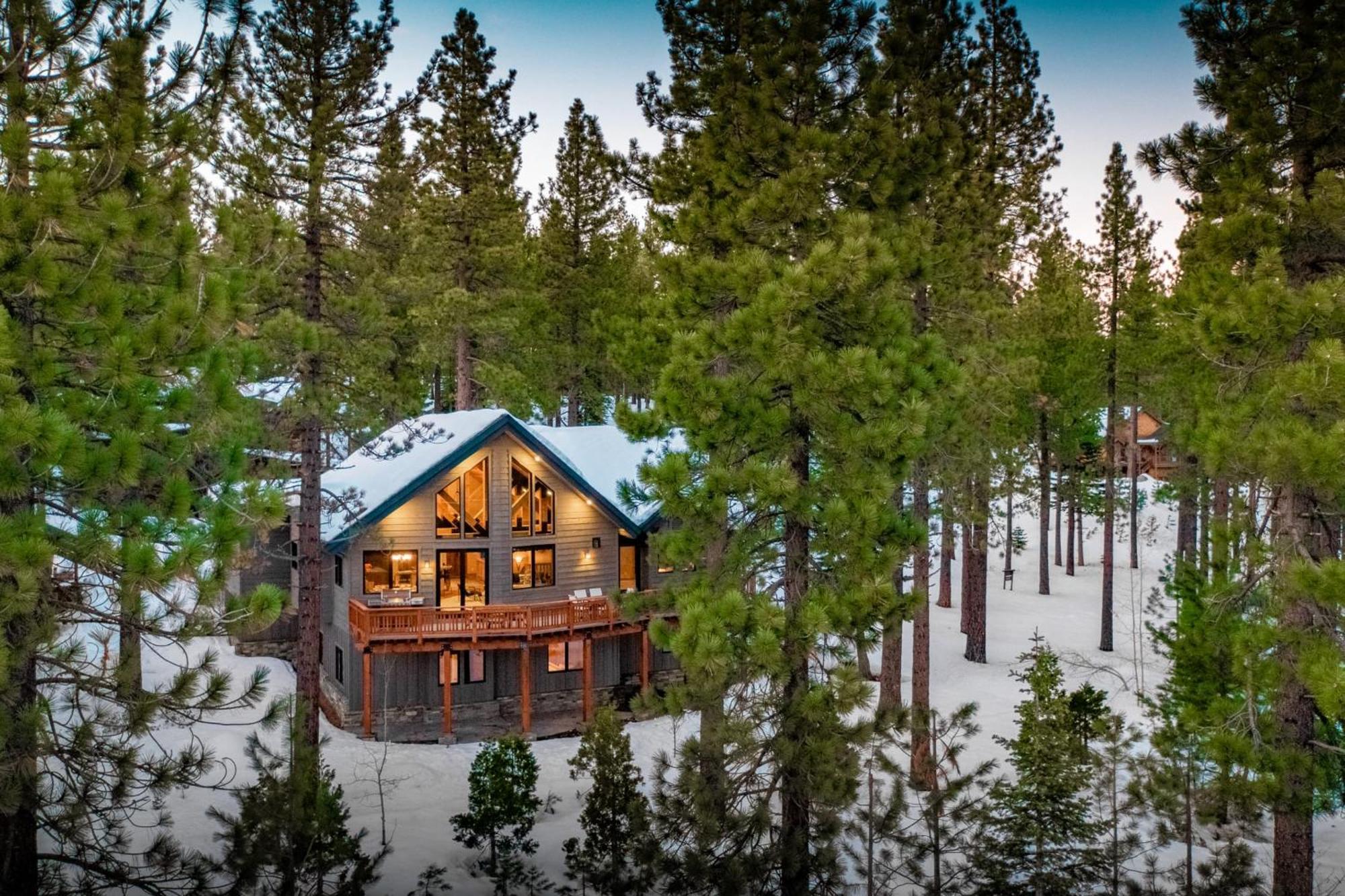 Coyote Moon By Avantstay Cabin Wsauna Mins From Dt Truckee Northstar 외부 사진