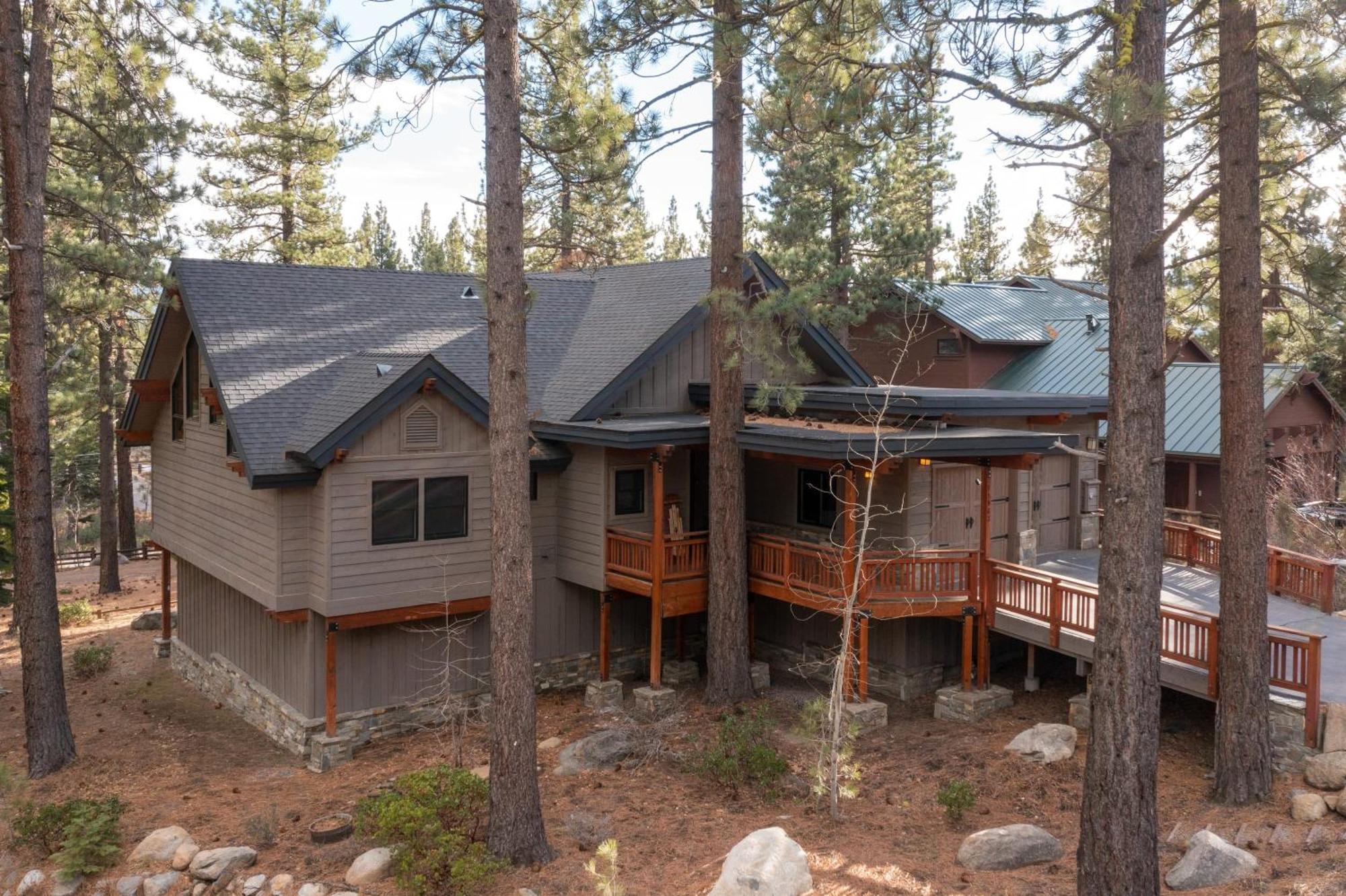 Coyote Moon By Avantstay Cabin Wsauna Mins From Dt Truckee Northstar 외부 사진